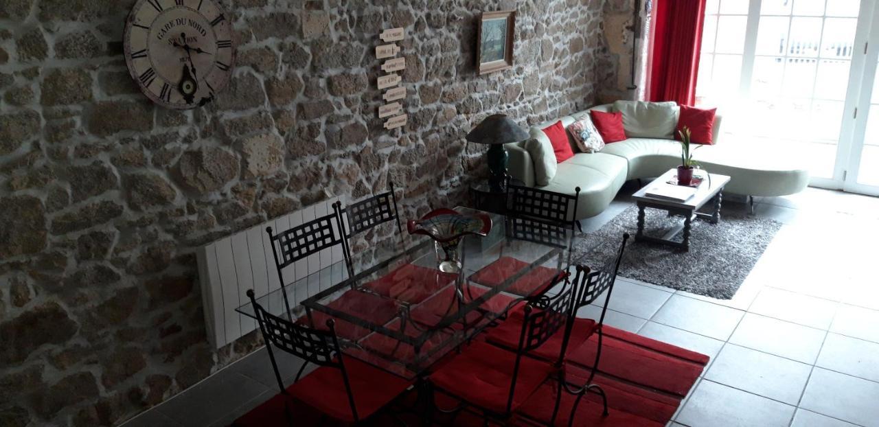 Vila La Belle Maison Piégut-Pluviers Exteriér fotografie